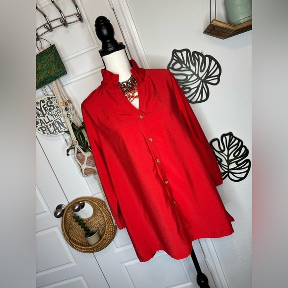 MULTIPLES Tops - NWOT MULTIPLES Alessia Red Top